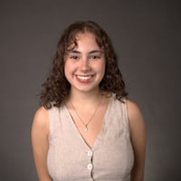 Intern Square Images_Mika Raviv